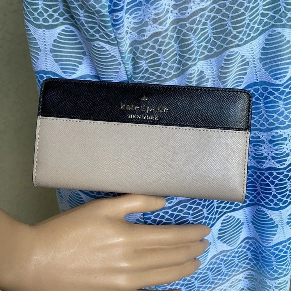 Kate Spade Staci Colorblock Large Slim Bifold Wallet:
saffiano - Picture 6 of 16